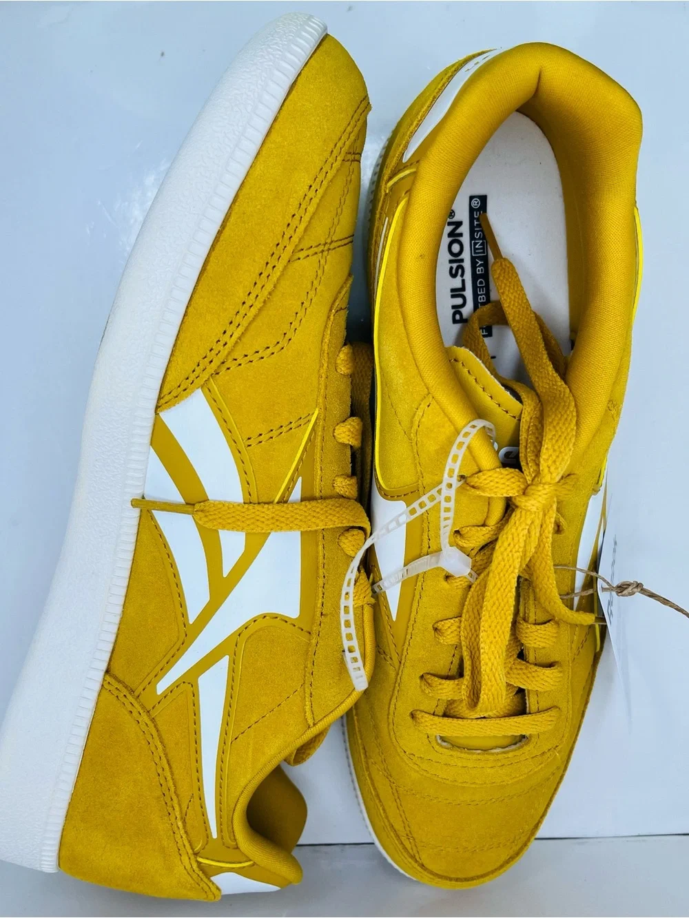 Reebok Classic AZ Suede Leather Yellow Mustard Shoes Men's size 10 NWT Rare!